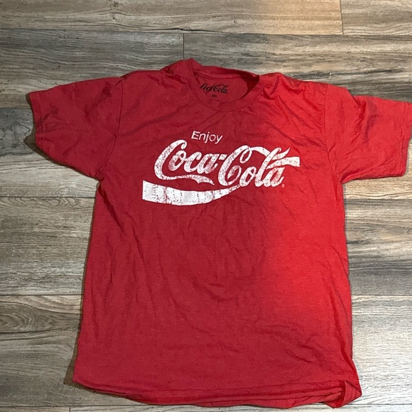 Six Graphic Tees Size Medium - Picture 6 of 13